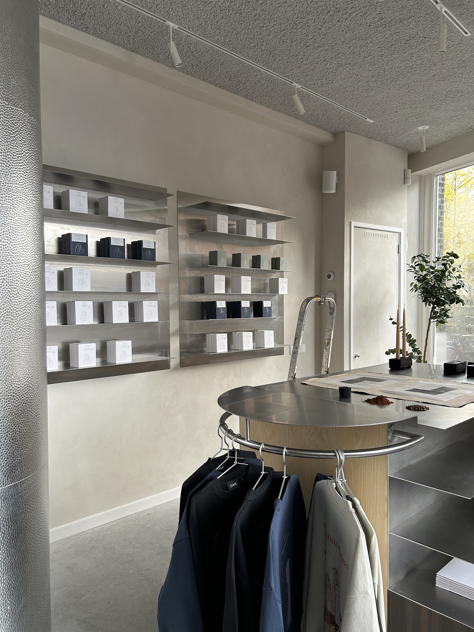 Dak Showroom